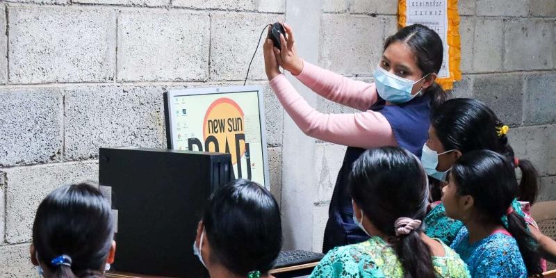 Inicia el funcionamiento de los Centros Comunitarios Digitales en Quiché