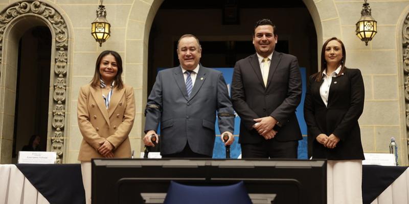 AUTORIDADES PARTICIPAN EN EL LANZAMIENTO DE PLATAFORMA 