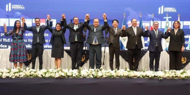 El presidente  Giammattei presidió el evento.