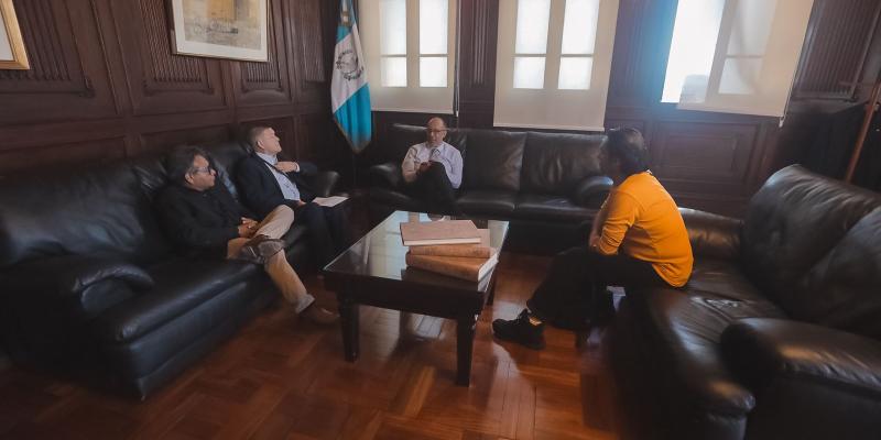 La reunión se celebró en el interior del Palacio Nacional de la Cultura