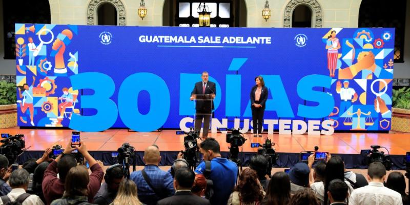Presidente Bernardo Arévalo y Vicepresidenta Karin Herrera