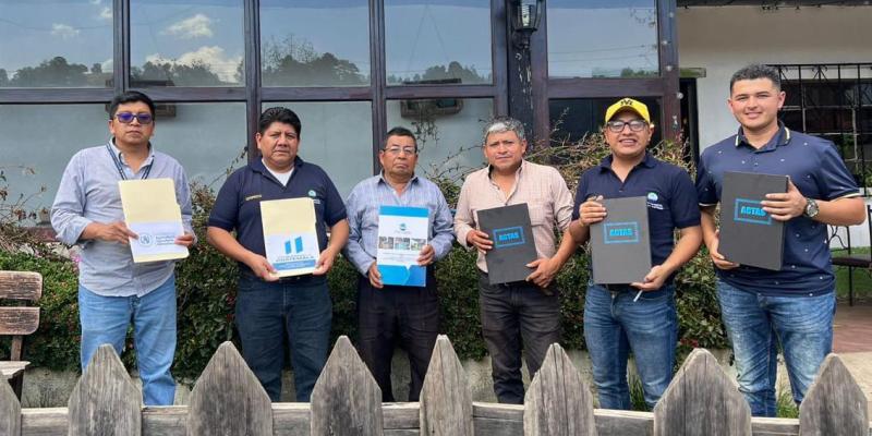 Productores de Sololá y Alta Verapaz son apoyados para impulsar su desarrollo