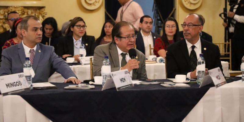 MEM participa en el análisis de políticas públicas relacionadas con el desarrollo social