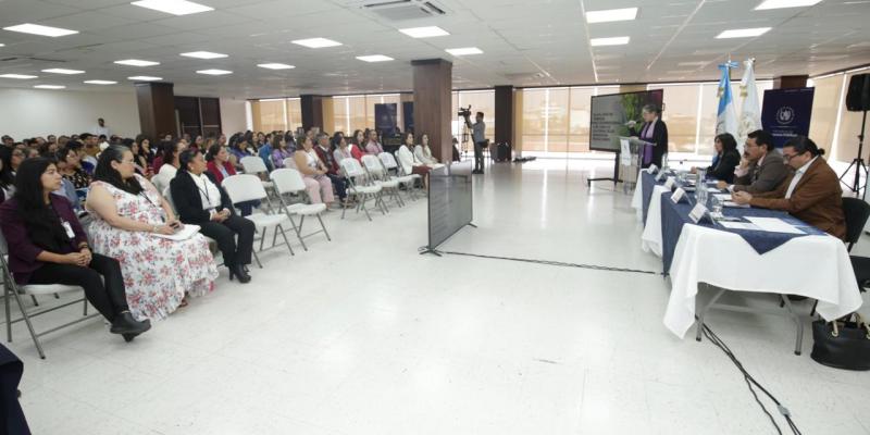 Conferencia de prensa en el Ministerio de Finanzas Públicas
