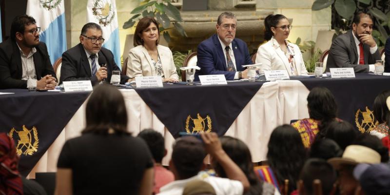 Presidente Bernardo Arévalo y Vicepresidenta Karin Herrera