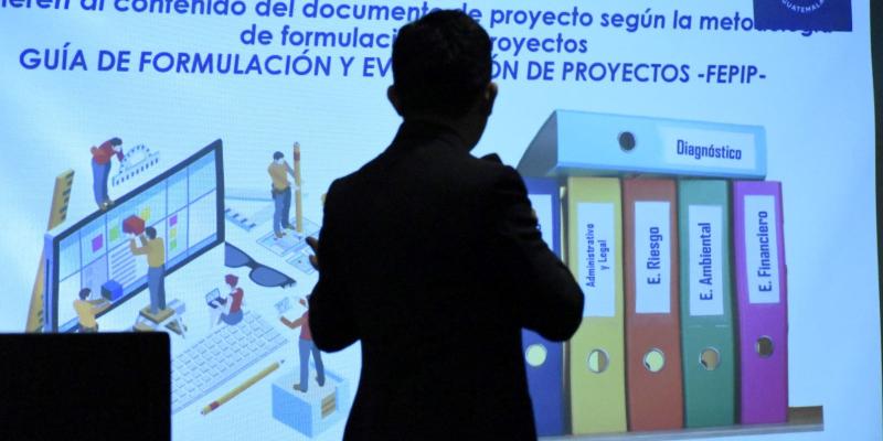 Talleres del Sistema Nacional de Inversión Pública.