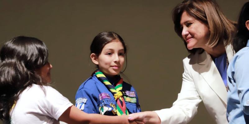 Vicepresidenta Karin Herrera