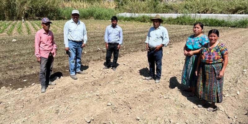 Productores y productoras de Sacapulas reciben insumos agrícolas