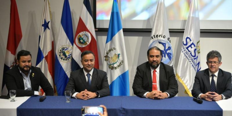 II Encuentro Centroamericano y El Caribe de Etiquetado Frontal