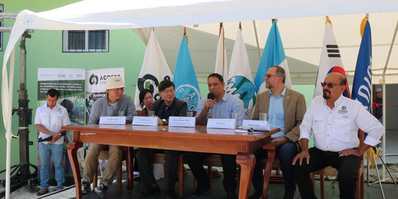 Fortalecen cadenas de valor agroforestal en Petén 