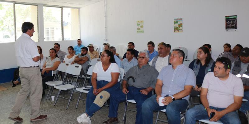 Fortalecen programas agrícolas y pecuarios en Petén