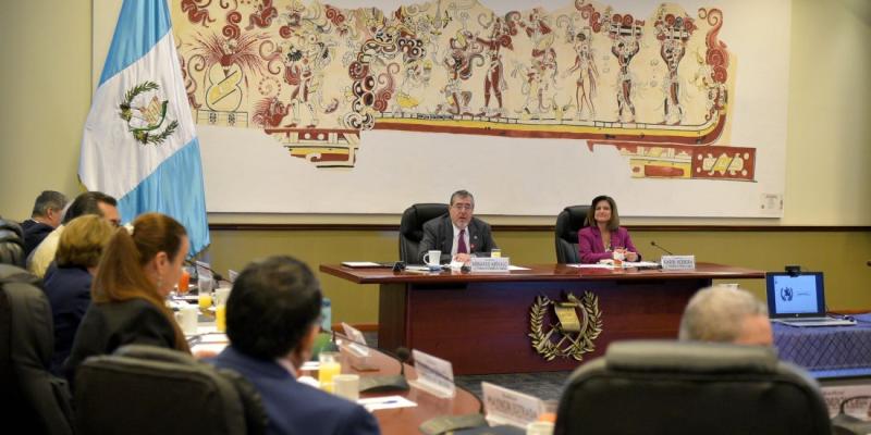 Presidente Bernardo Arévalo y Karin Herrera lideran gabinete de ministros