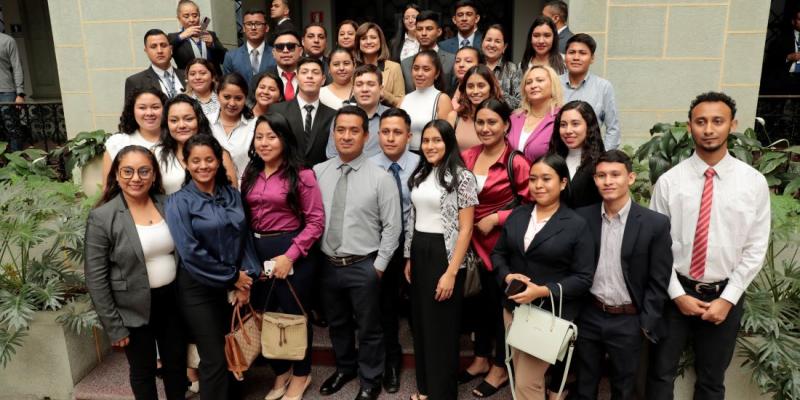 Vicepresidenta Karin Herrera