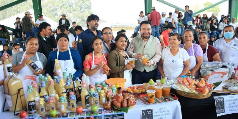 Apoyo y capacitación transforma vida de comunitarias que se convierten en emprendedoras 