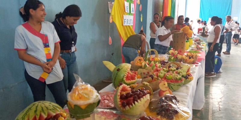 Estudiantes de Zunilito aprenden beneficios de las frutas