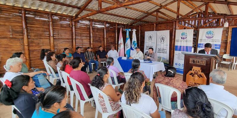 Molinos manuales empoderan a emprendedoras de Chimaltenango