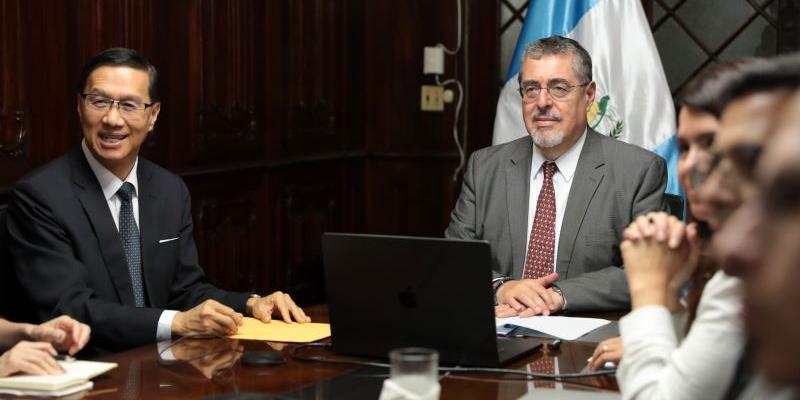 Presidente Bernardo Arévalo con autoridades de China, Taiwan