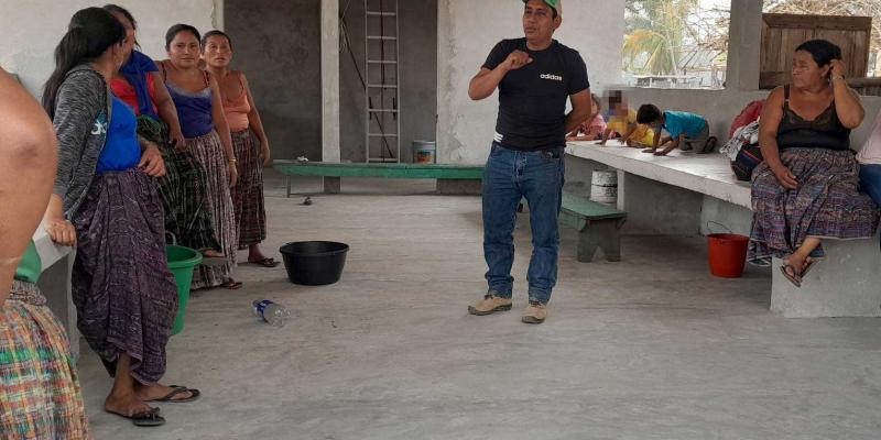 Productores aprenden elaboración de concentrado orgánico