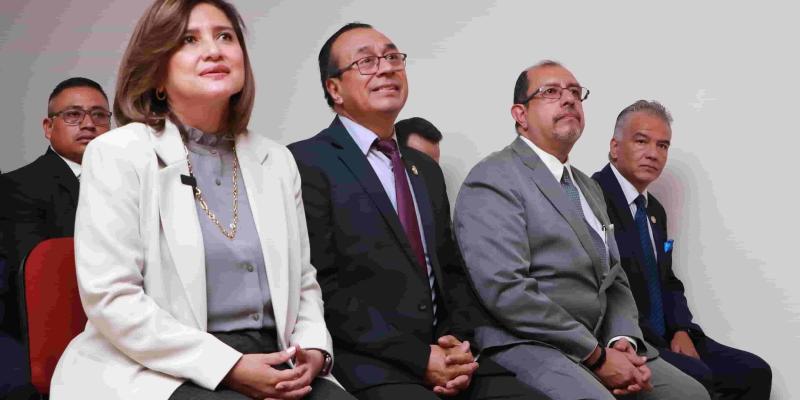 En un esfuerzo por fomentar el aprendizaje entre los jóvenes y estimular su formación integral, la Dirección General de Radiodifusión y Televisión Nacional Radio TGW organizó después 15 años el concurso “Olimpiadas W”, en donde jóvenes estudiantes fueron los conductores del programa. 