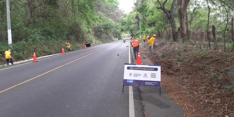 Limpieza en carreteras inician luego de procesos transparentes de contratación 