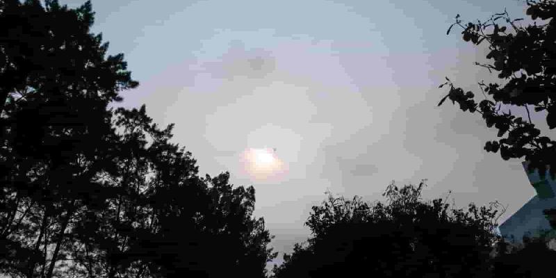 El Instituto Nacional de Sismología, Vulcanología, Meteorología e Hidrología (INSIVUMEH), del Ministerio de Comunicaciones, Infraestructura y Vivienda, MICIVI, emitió un boletín alertando a cerca de la calidad del aire. Según la última actualización, la calidad del aire ha sido calificada como "EXTREMADAMENTE MALA" de acuerdo con el Índice de Calidad del Aire (ICA) de la Agencia de Protección Ambiental de los Estados Unidos (EPA).