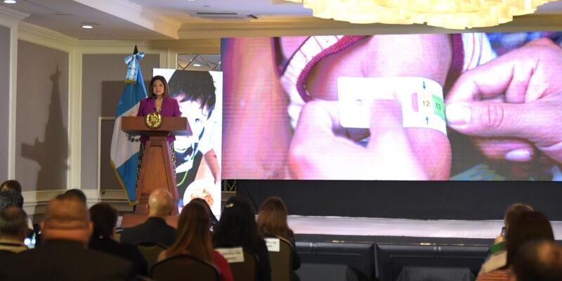 Doble carga de la malnutrición: “No hay más tiempo que perder”, afirma secretaria de la SESAN