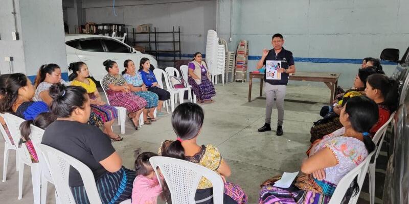 Imparten taller de higiene y lavado de manos en San Pablo La Laguna