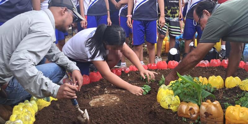 Escuela José Martí, de El Tumbador, implementa un Huerto Escolar