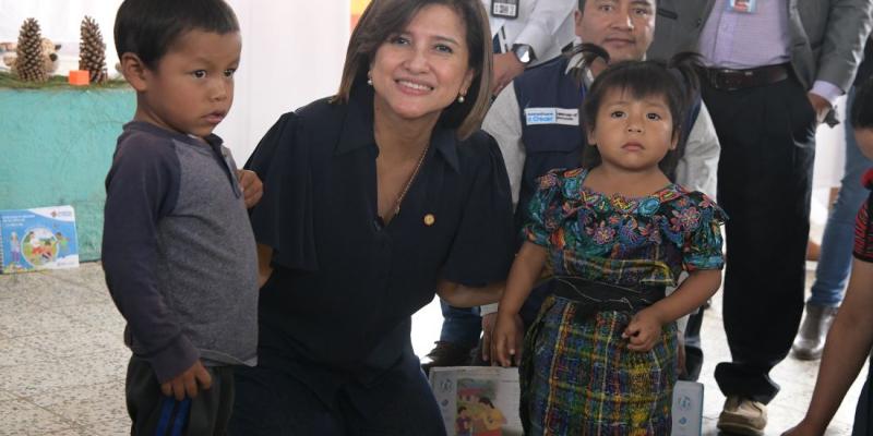 La vicemandataria reconoció que se deben fortalecer las acciones para atender a la niñez guatemalteca con pertinencia cultural.