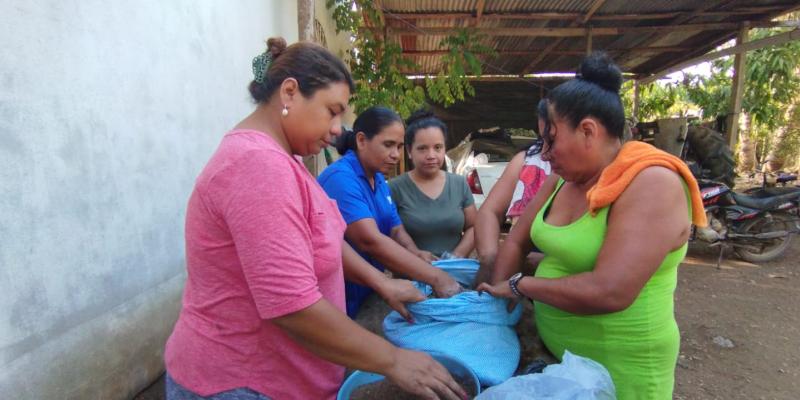 Aprenden a elaborar concentrado artesanal