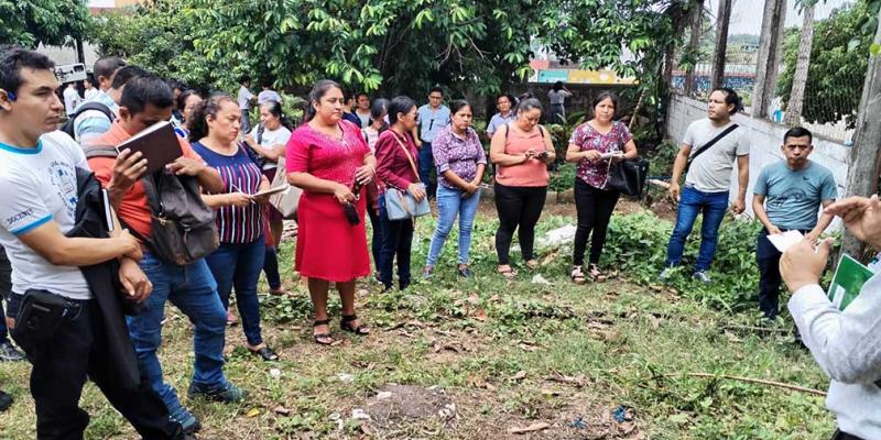 Fortalecen educación alimentaria con huertos escolares en Suchitepéquez