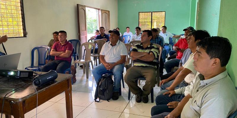 Productores de Retalhuleu capacitados en manejo de plaguicidas