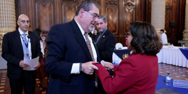 Bernardo Arévalo lidera reunión ordinaria de CONAPREVI