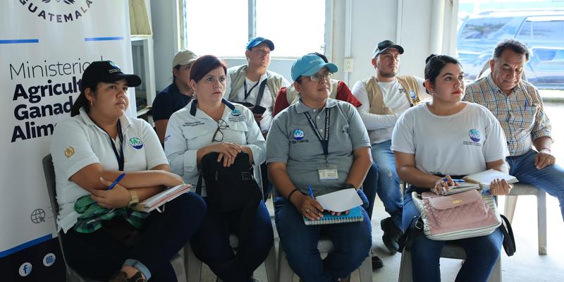 Brindan capacitación en prevención del ingreso del gusano barrenador