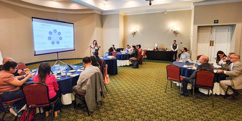 Promueven acciones para fortalecer la Agricultura Familiar