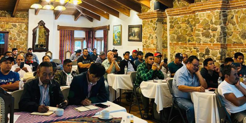 Supera el millar de productores capacitados en temas de comercialización