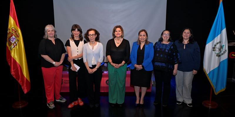 Vicepresidenta Karin Herrera