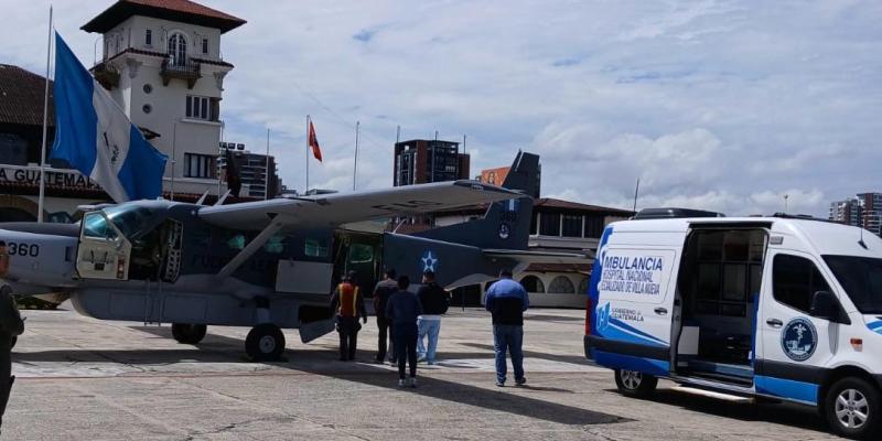 Fuerza Aérea Guatemalteca realizó traslado aeromédico desde el departamento de Petén.
