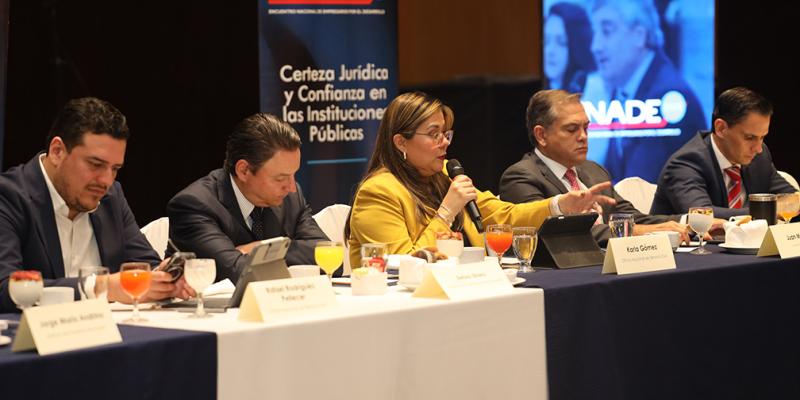 La Directora de ONSEC participó en un conversatorio de FUNDESA