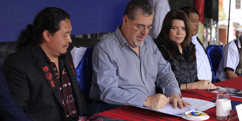 En el marco del diálogo con pueblos indígenas, el presidente Arévalo firmó Agenda de Trabajo Conjunto para el Desarrollo Integral con el pueblo Tujaal, a través de la Alcaldía Indígena de Sacapulas