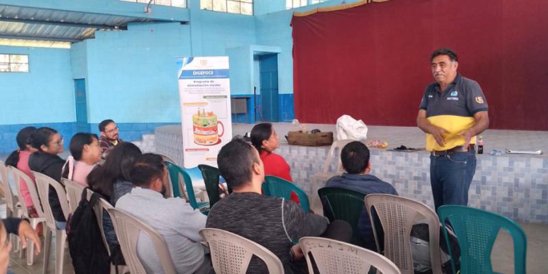 En Chimaltenango fortalecen conocimientos de Huertos Escolares