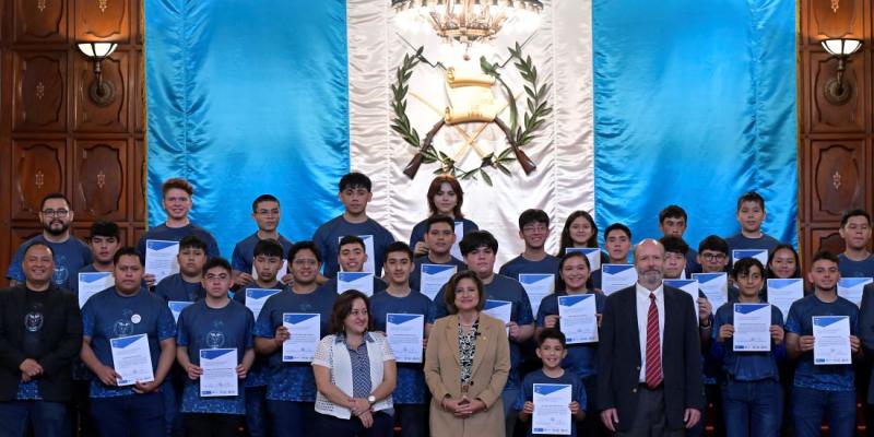 Vicepresidenta Karin Herrera