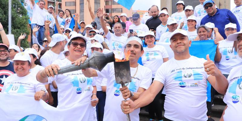 Celebramos 20 años consecutivos de llevar el fuego patrio