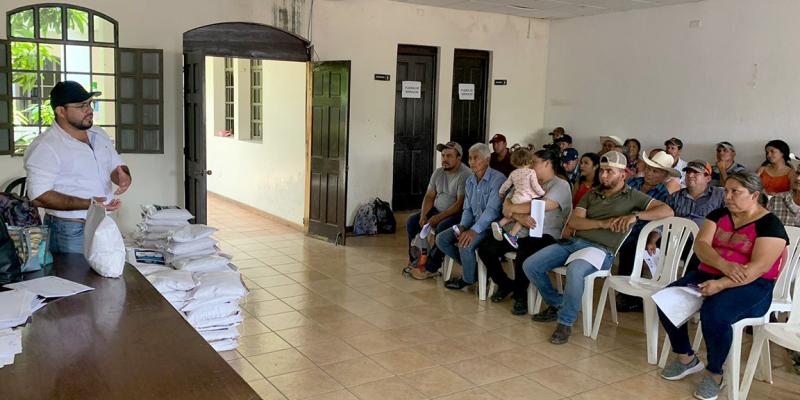 Entregan semillas de maíz en Ipala