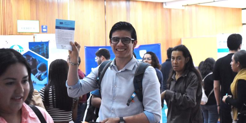 Guatemaltecos de todas las edades asistieron a la Feria Nacional de Becas 2024.