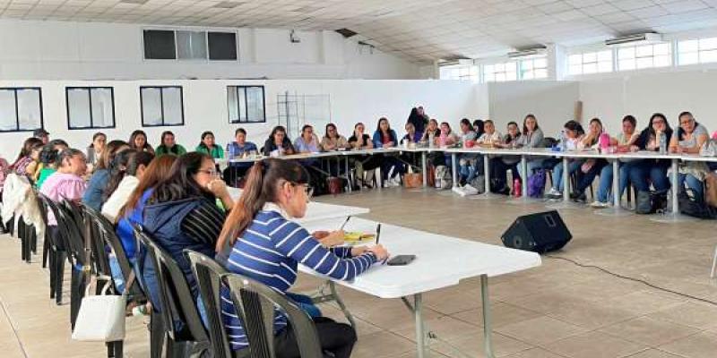 Los Técnicos Administrativos Financieros y directores departamentales aprendieron el uso de la Tarjeta de Compras Institucional.