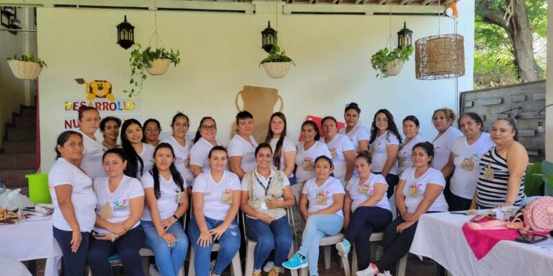 SESAN capacita sobre alimentación saludable a personal de CADIS en El Progreso