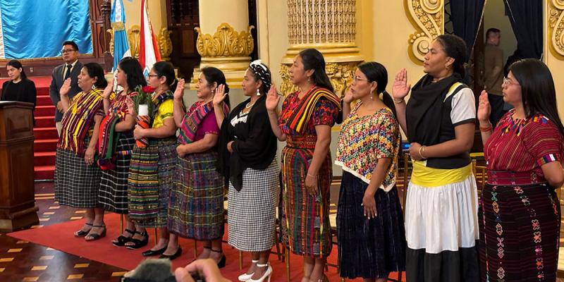 Juramentación de la nueva Junta Coordinadora de la Defensoría de la Mujer Indígena