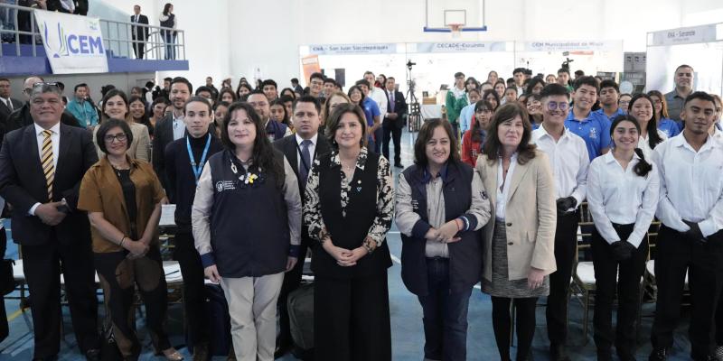 Juventud premiada por sus proyectos científicos y tecnológicos
