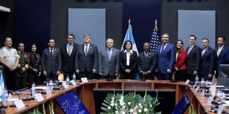 Presidenta en funciones Karin Herrera 